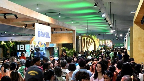 People visit the green zone at COP30