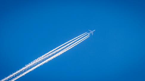 Aeroplane vapour trail