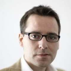 Dr Bernhard  Dusch