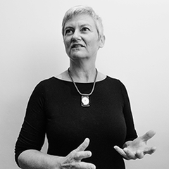 Nicola  Robins
