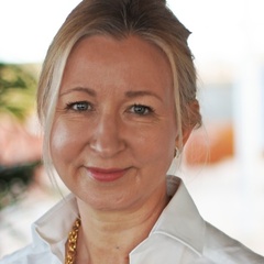 Lindsay Hooper