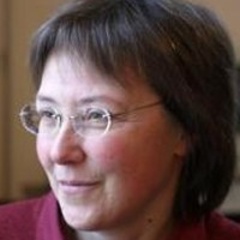 Dr Claire  Barlow