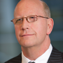 Dr Ian  Woods