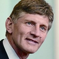 Neil  Carson