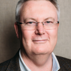 Dr Simon  Longstaff