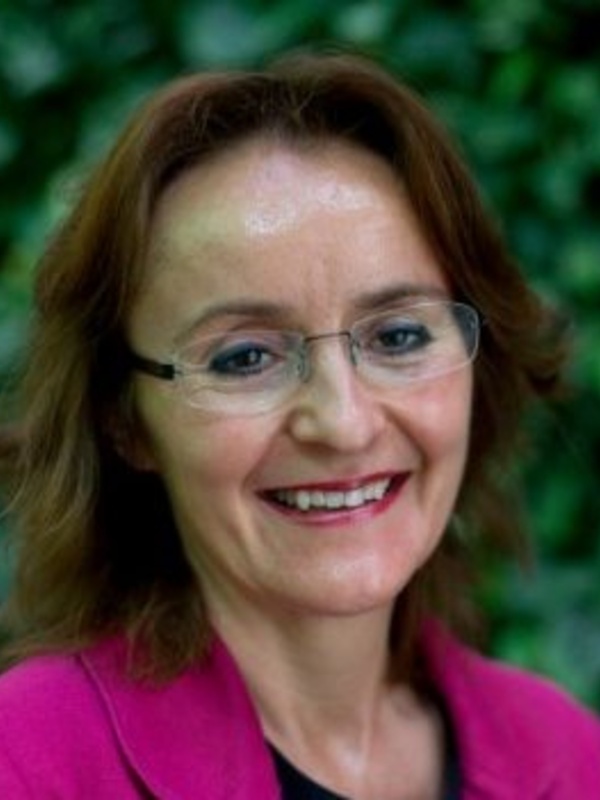 Dr Fiona Adshead