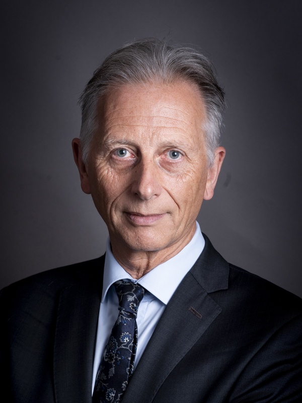  Peter Handley