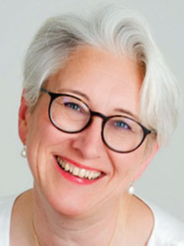  Alison Hampton