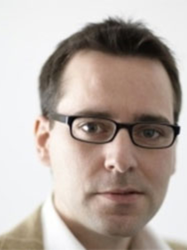 Dr Bernhard  Dusch