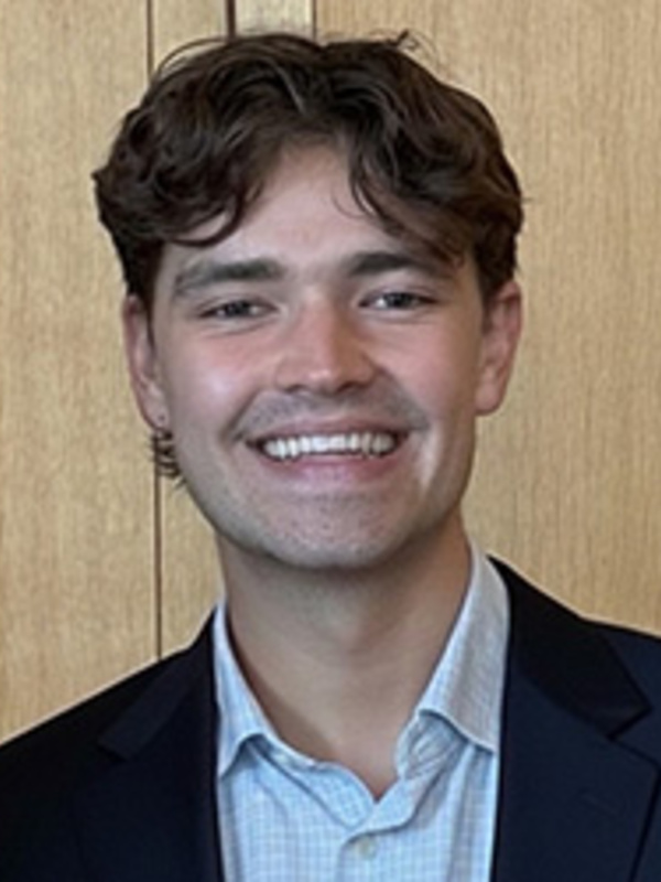  Elliot Cyriax