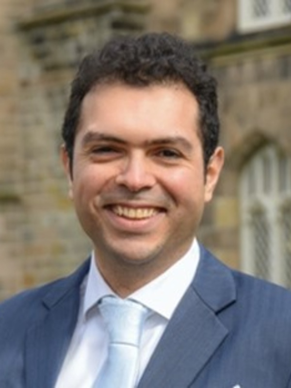 Dr Emre  Usenmez