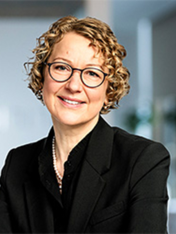  Helena Nonka