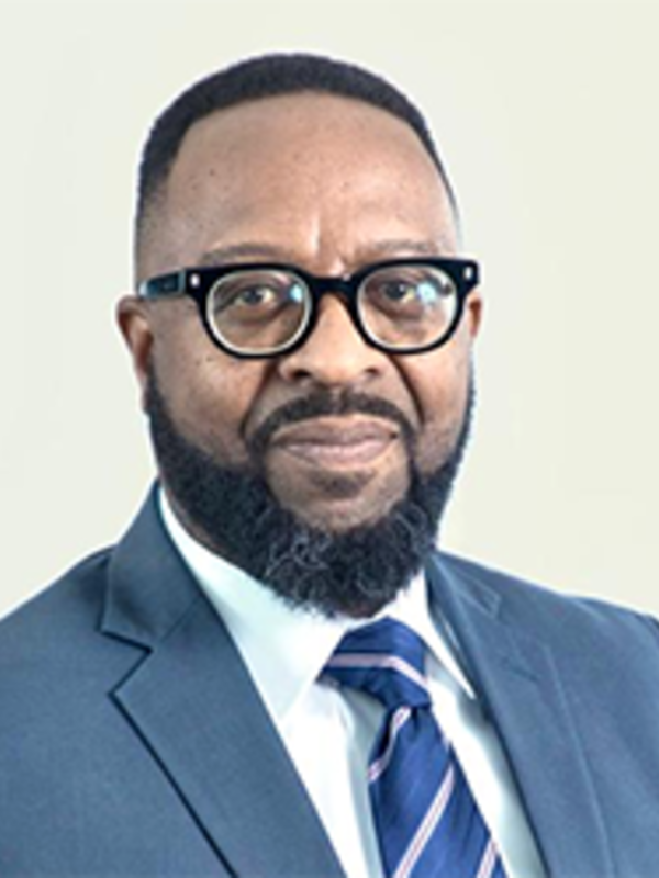 Professor Thabani Mlilo