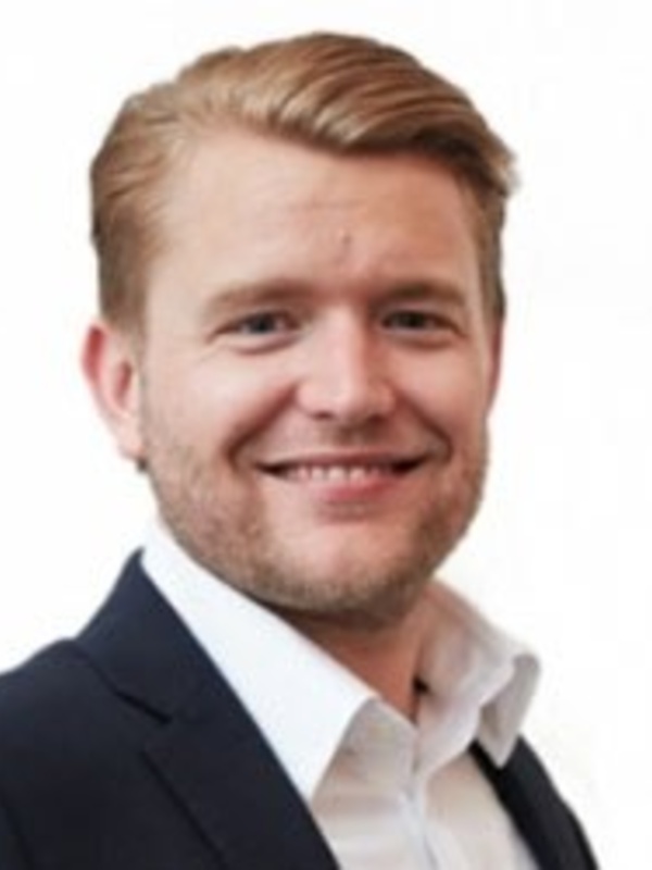  Christopher  Sveen