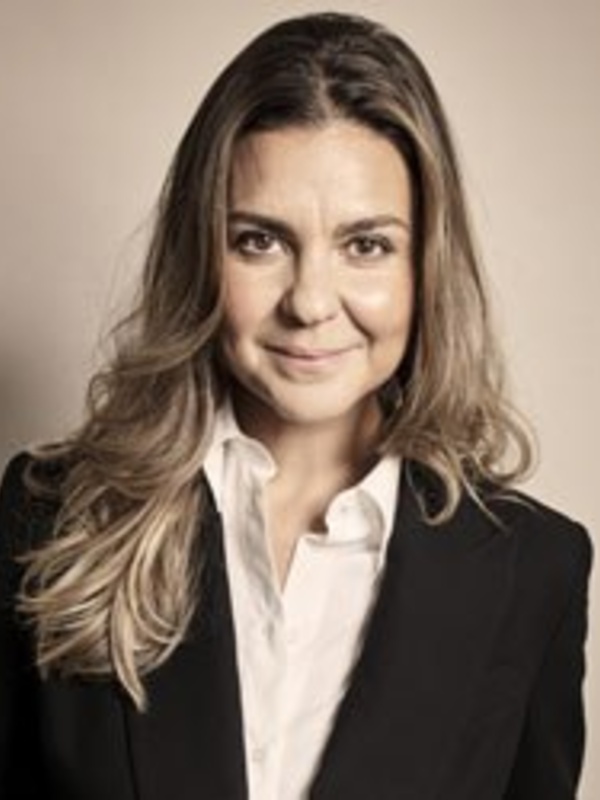  Dana  Schou