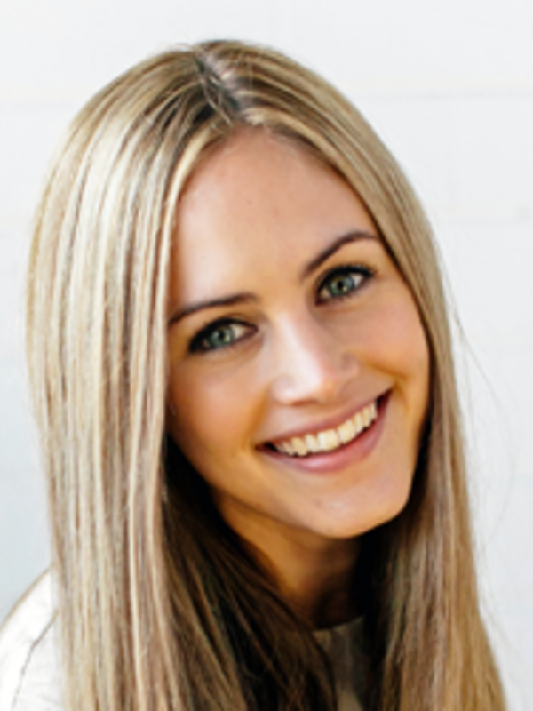  Justine Flynn 