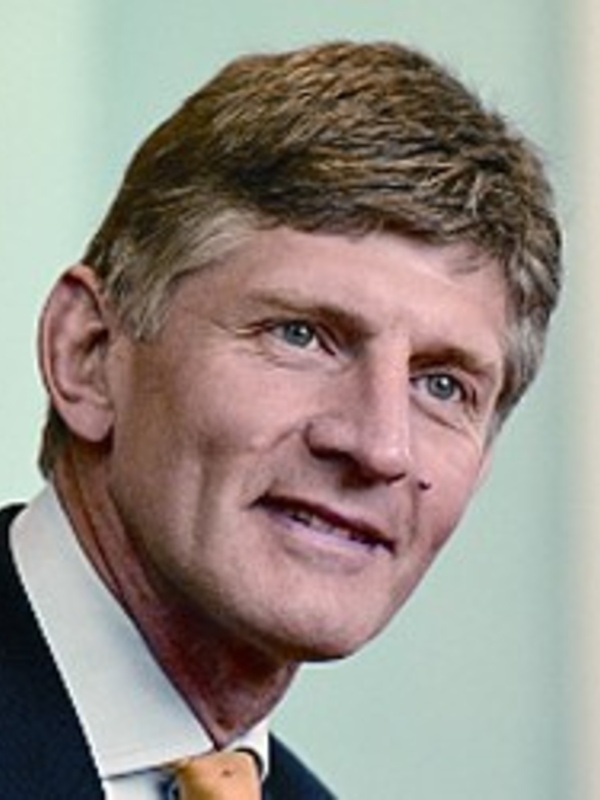  Neil  Carson