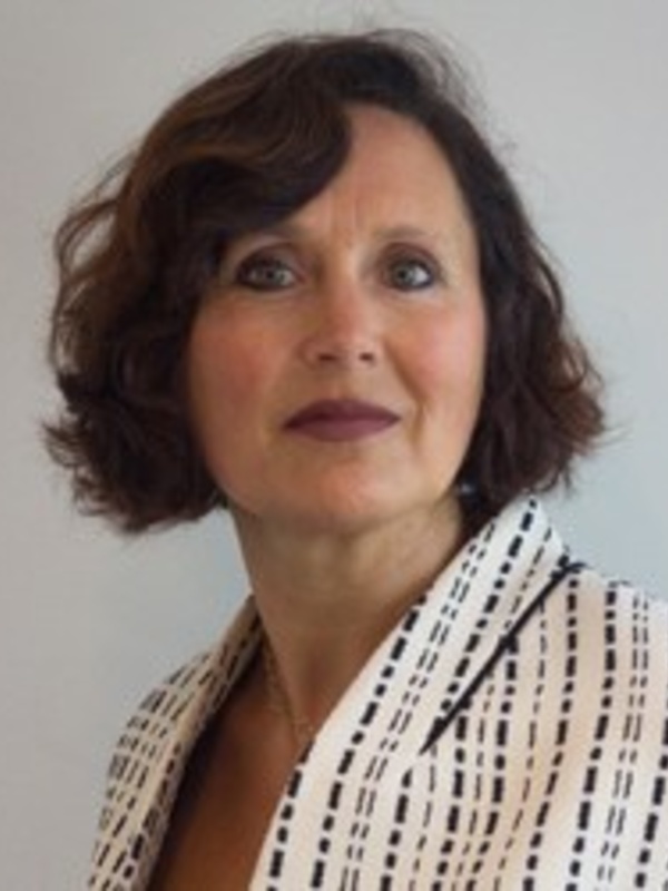  Sandrine Dixson-Declève