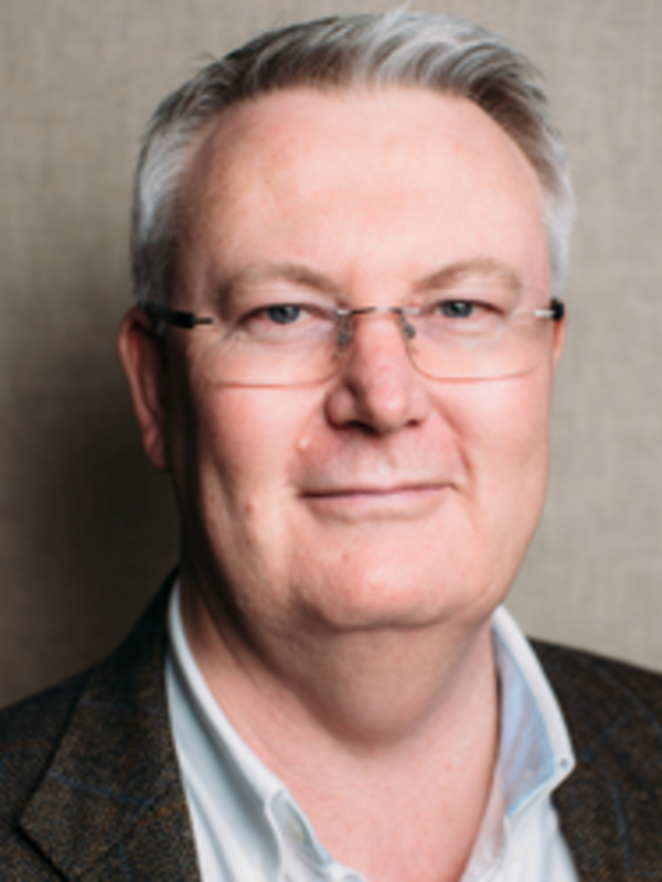 Dr Simon  Longstaff