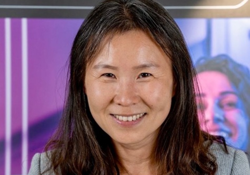 Jie Zhou headshot